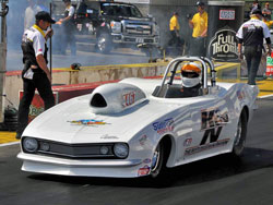 When Sullivan began his time runs or qualifying sessions for the Topeka national event, his 598 BBC as well as his converter were all brand new.