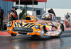 K&N Corvette Roadster performed flawlessly throughout the San Antonio event. Photos by: IHRA Communications.
